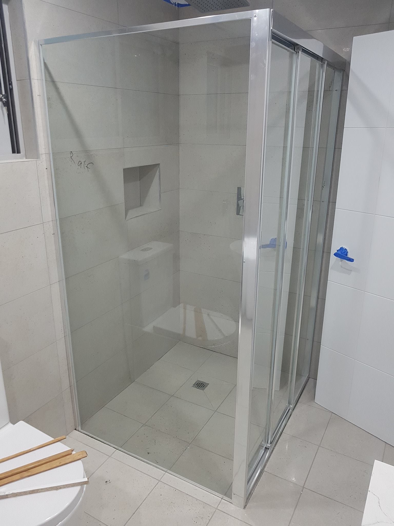 Shower Screen